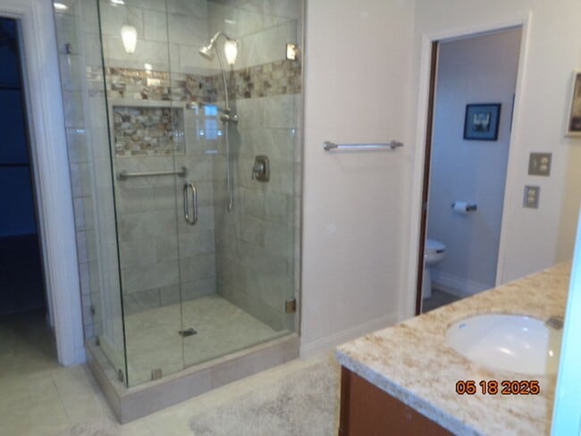 Building Photo - Custom Home in Quartz Hill on a Large Lot