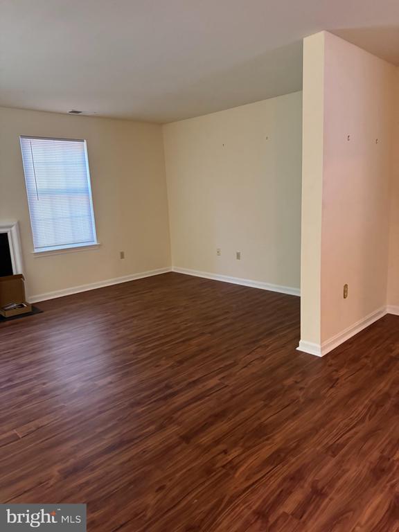 Building Photo - 149 Laurel Ct