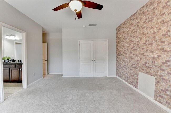 Building Photo - 2540 Maple Ridge Ln