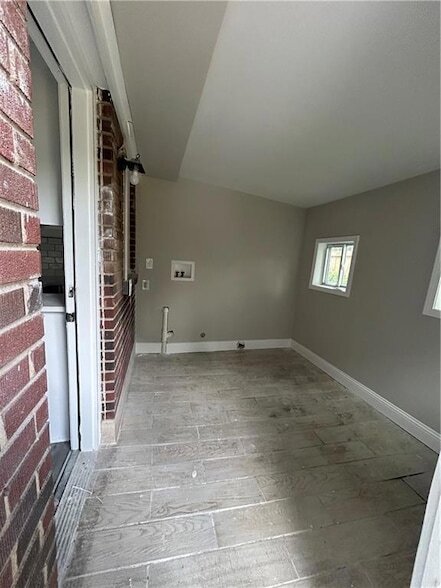 Building Photo - 261 Palms Ln SW