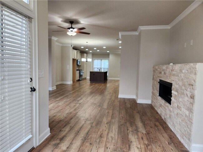Building Photo - 1323 Faircrest Wy