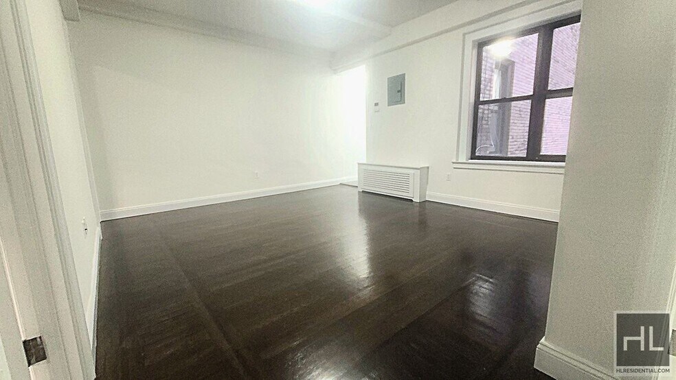 Primary Photo - WEST 55 STREET