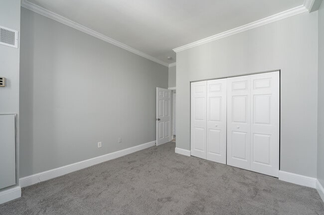 Building Photo - 1 E Chase St