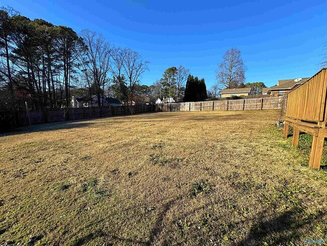 Building Photo - 101 Forest Glade Dr