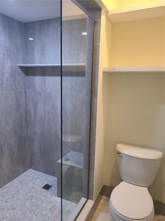 Building Photo - 10410 La Mirage Ct