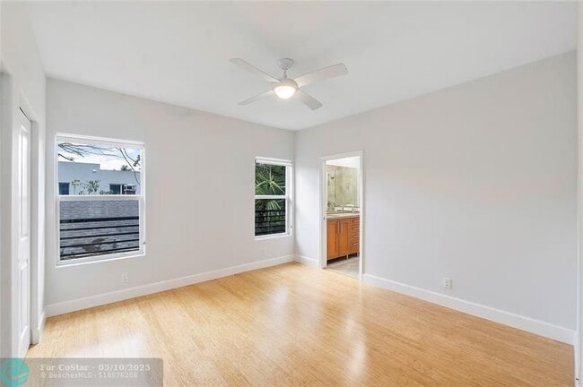 Building Photo - 825 NE 17th Way