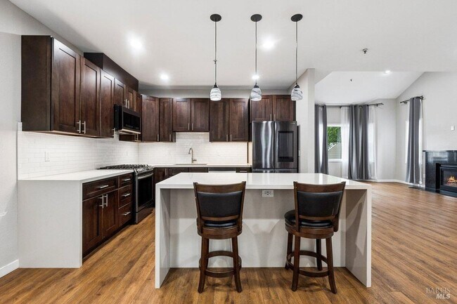 Building Photo - 4 Courtney Ln