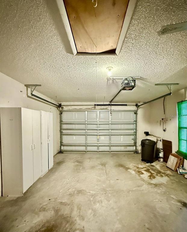 Building Photo - 940 Rosewood Ln