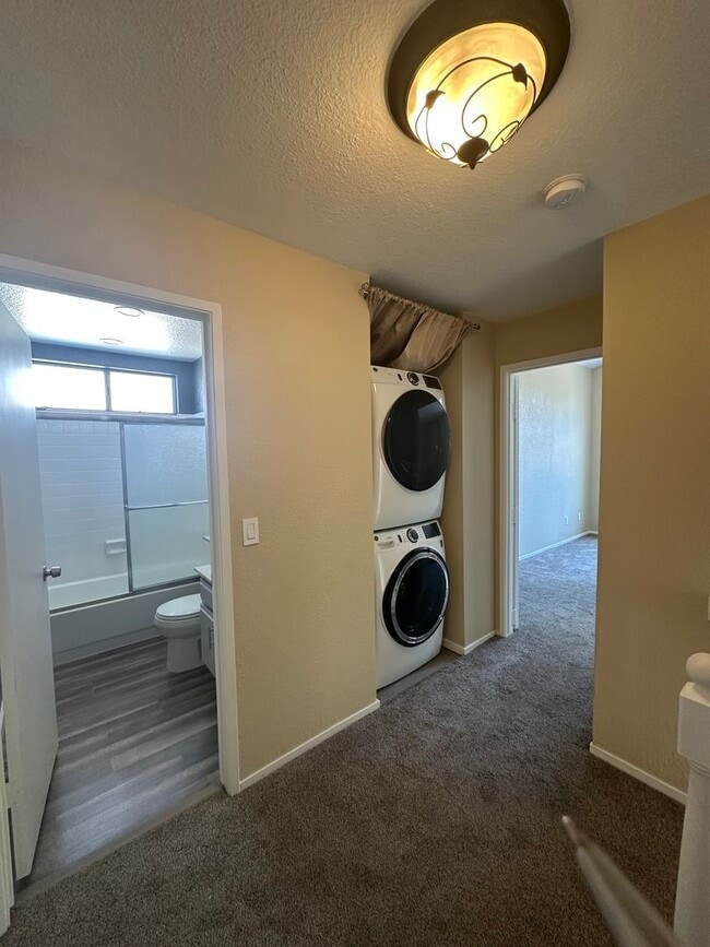 Building Photo - Newly Renovated 3bed 2.5 bath in Vacaville!