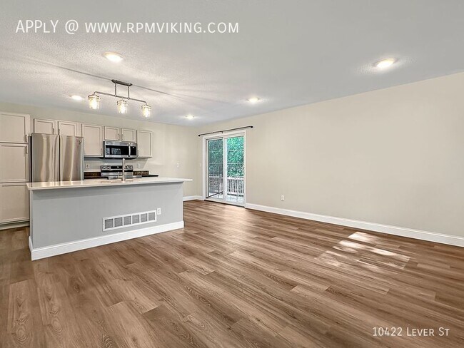 Building Photo - 3br 2ba 1cg ~ Security Deposit Free Altern...