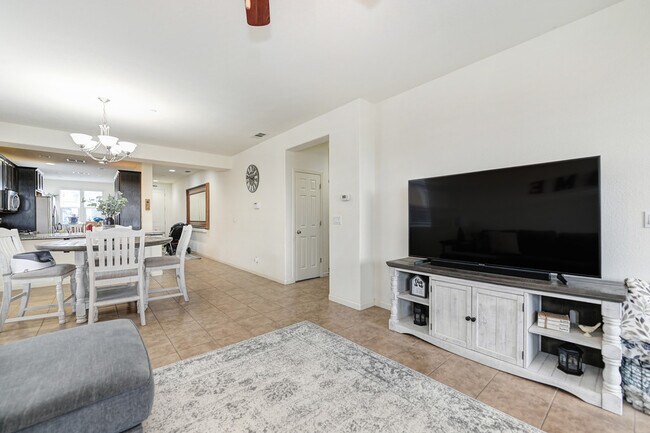Building Photo - 10476 Siltstone Way