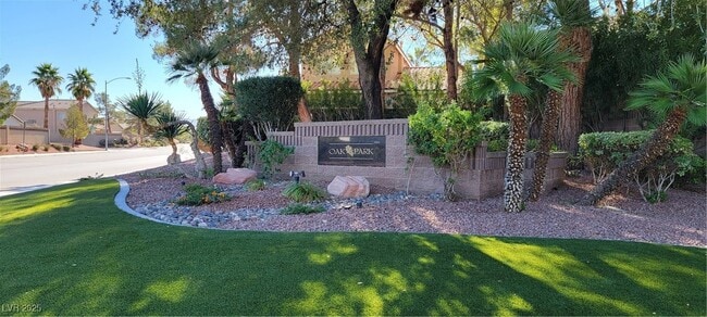 Building Photo - 824 Painted Vista Ave