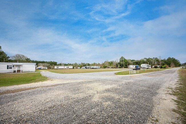 Building Photo - 144 Katie Eubanks Rd