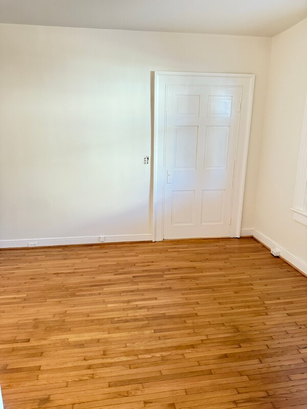 Building Photo - 54 Main St