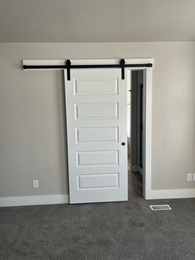 Building Photo - 1382 Pinecrest Trl