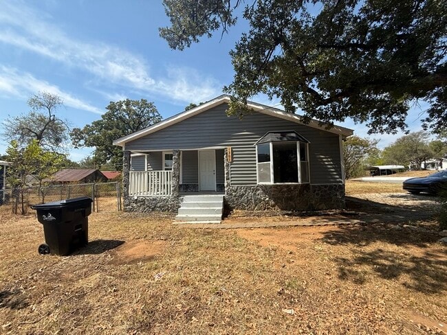 Building Photo - 1301 S Scullin Ave
