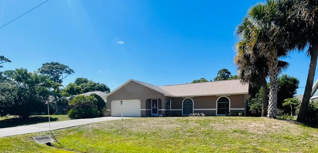 Primary Photo - 757 Tulip Dr