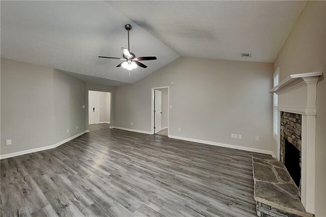 Building Photo - 40 Colton Dr
