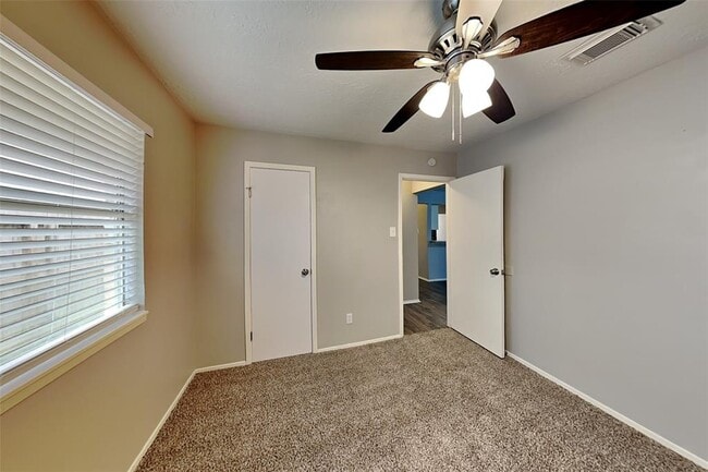 Building Photo - 9434 Chartermoss Cir