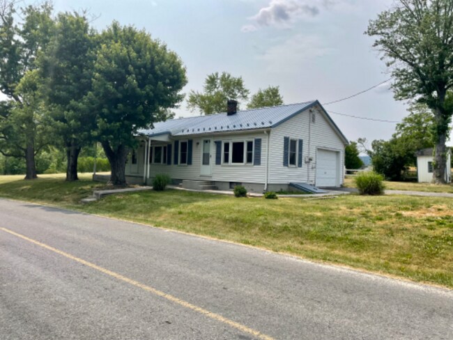 Primary Photo - 285 Creekview Rd