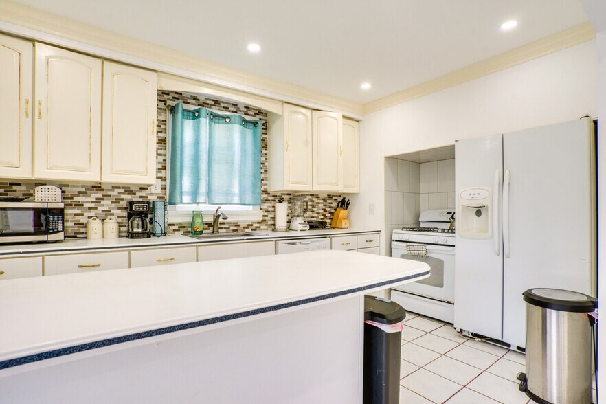 Building Photo - 112 Rockwood Pl