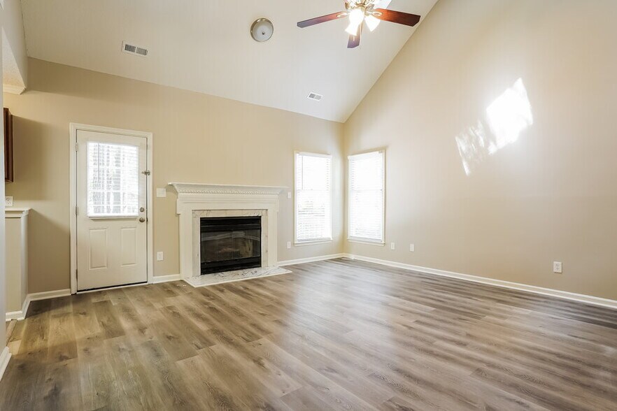 Building Photo - 1011 Laurens Way