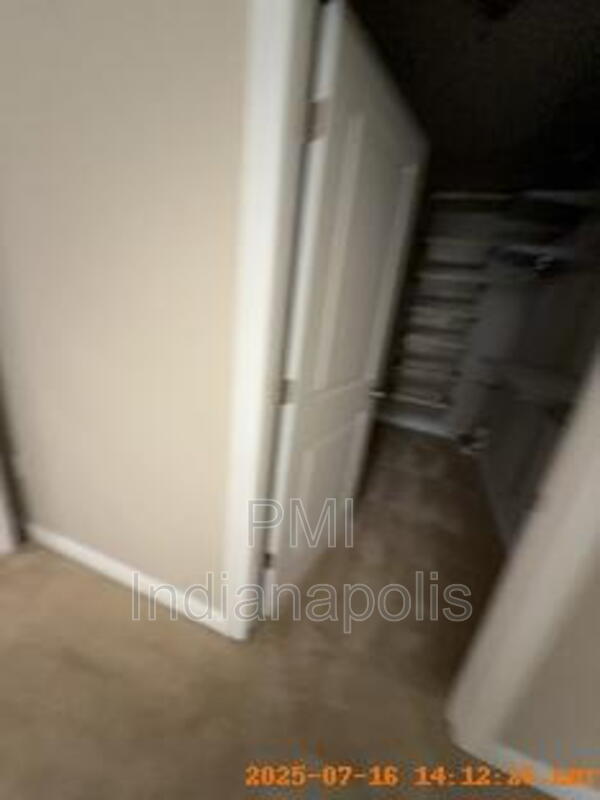 Building Photo - 141 S Meridian St