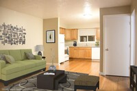 Building Photo - Bottom level 2bed, w/d in unit, SS applian...