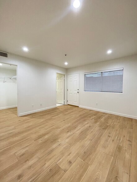 Building Photo - 15114 Sherman Way