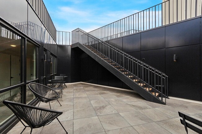 Building Photo - 1102 Germantown Ave