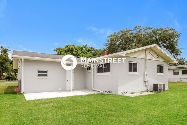 Building Photo - 3 Bedroom Pet-Friendly Home in Winter Park, FL with Main Street Renewal