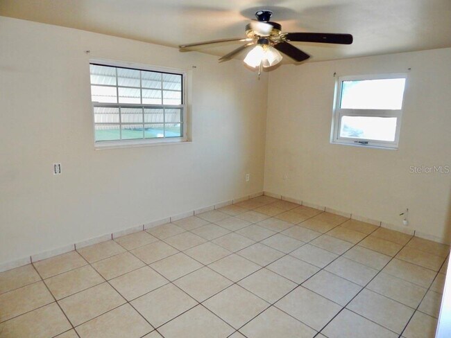 Building Photo - 3632 Devonshire Dr
