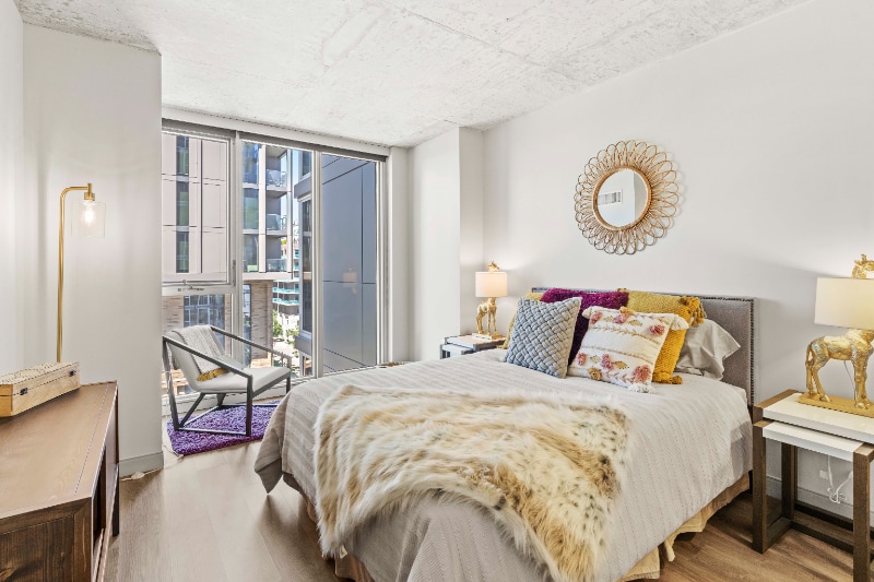 Building Photo - 5 S Green St