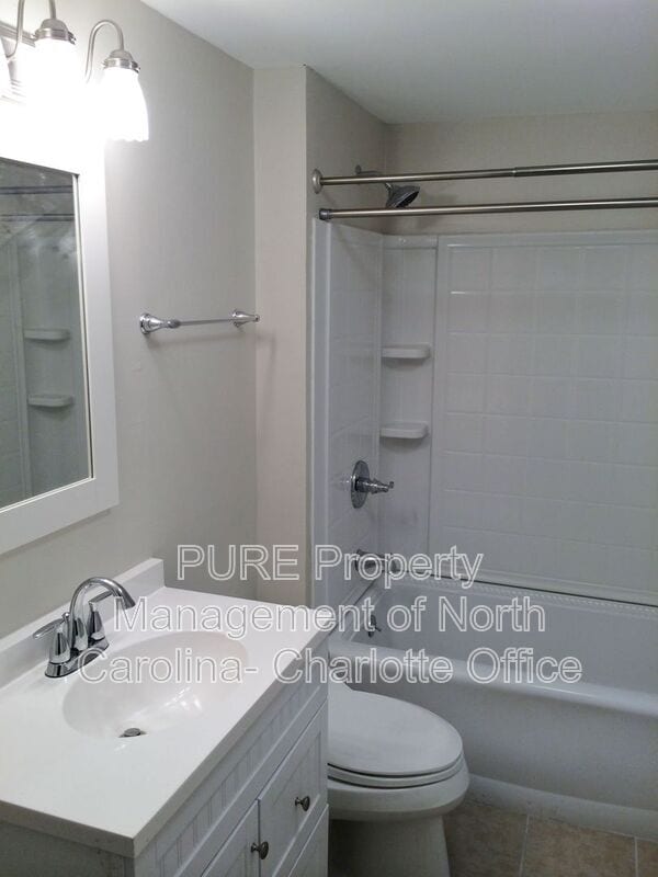 Building Photo - 179 Booker Dr SW