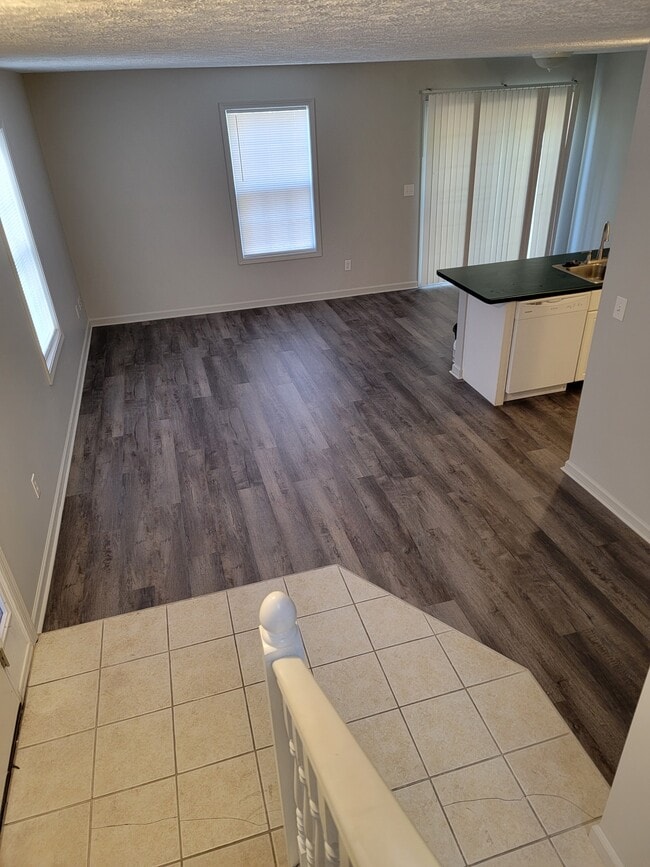 Building Photo - 2893 S Walnut Street Pike