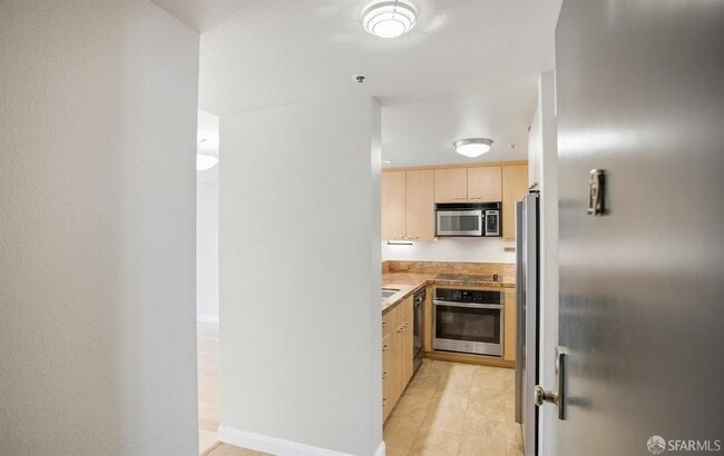 Building Photo - 601 Van Ness Ave