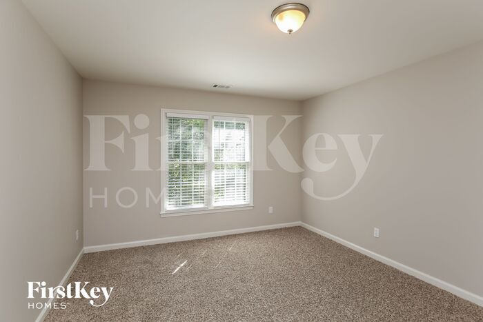 Building Photo - 4124 Lake Oconee Dr NE