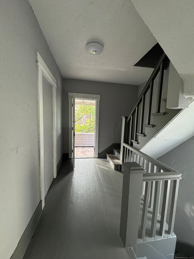 Building Photo - 63 Sheffield Ave