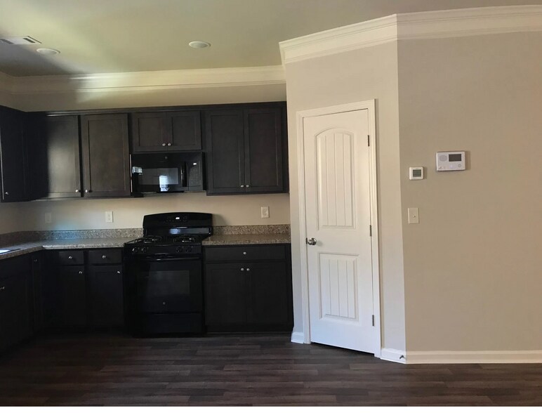 Building Photo - 346 Turtle Creek Dr
