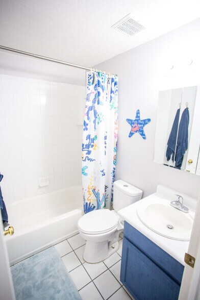 Building Photo - 1599 S Main St