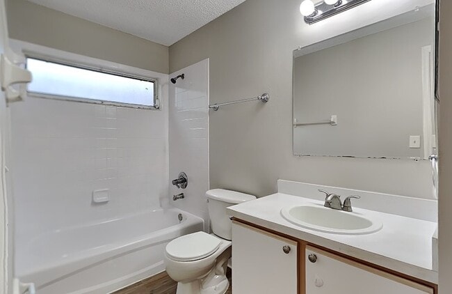 Building Photo - 530 Scarlet Maple Ct