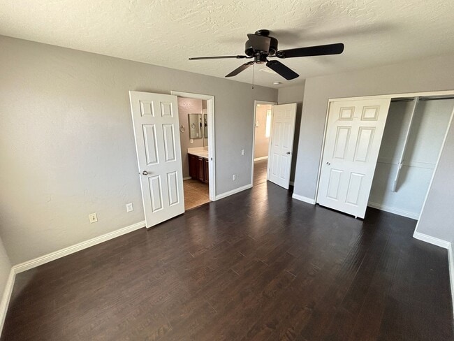 Building Photo - Gorgeous 3Bed/2.5Bath, 2-Story Home located in the Aliante Area- $500 Off Move In Fees