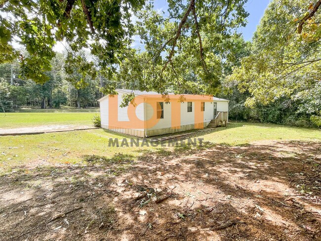 Building Photo - 119 Piedmont Golf Course Rd
