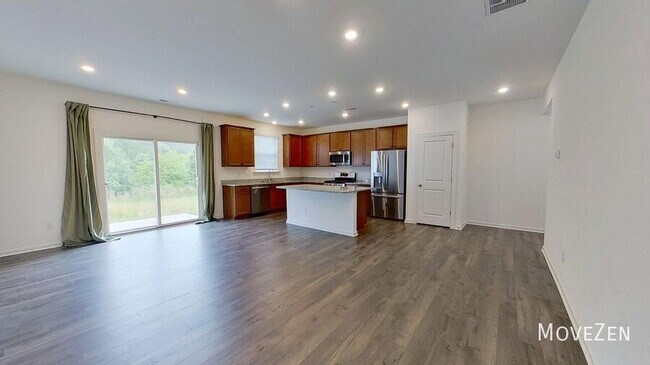 Building Photo - 227 Sweetbay Tree Dr