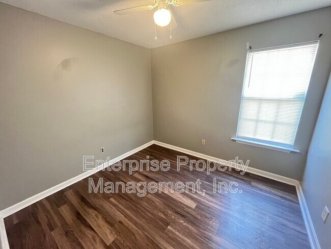 Building Photo - 1744 Camille Way