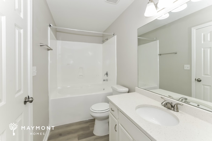 Building Photo - 465 Oakland Hills Dr