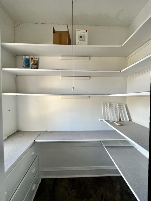 Pantry - 5858 N Melvina Ave