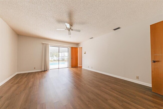 Building Photo - 308 Hernando Rd