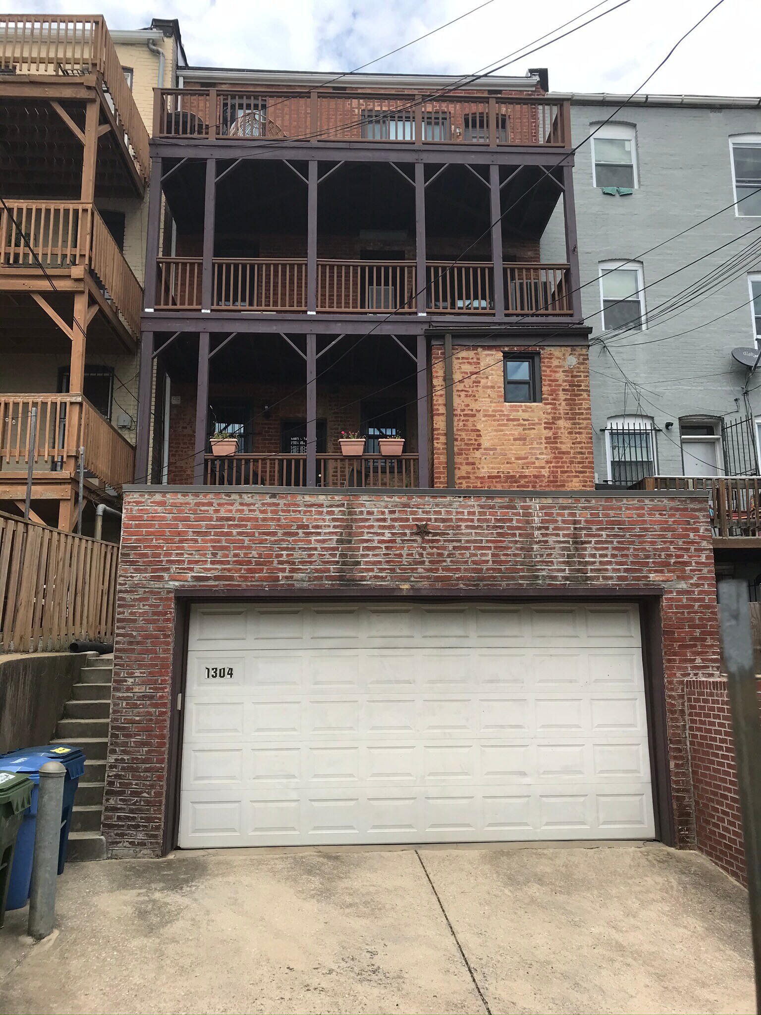 Garage - 1304 Belmont St NW