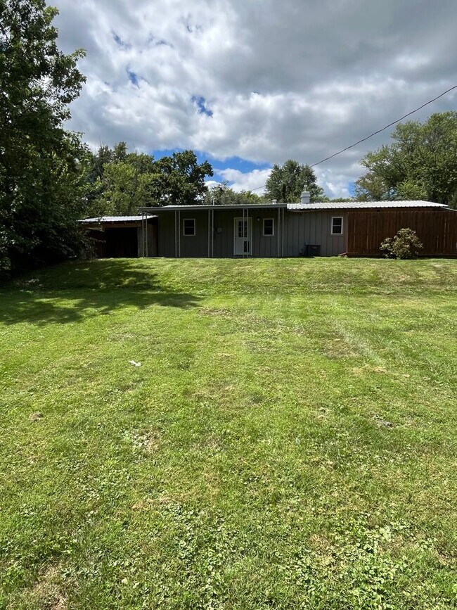 Building Photo - 3-bedroom, 2.5-bathroom HOME FOR RENT!